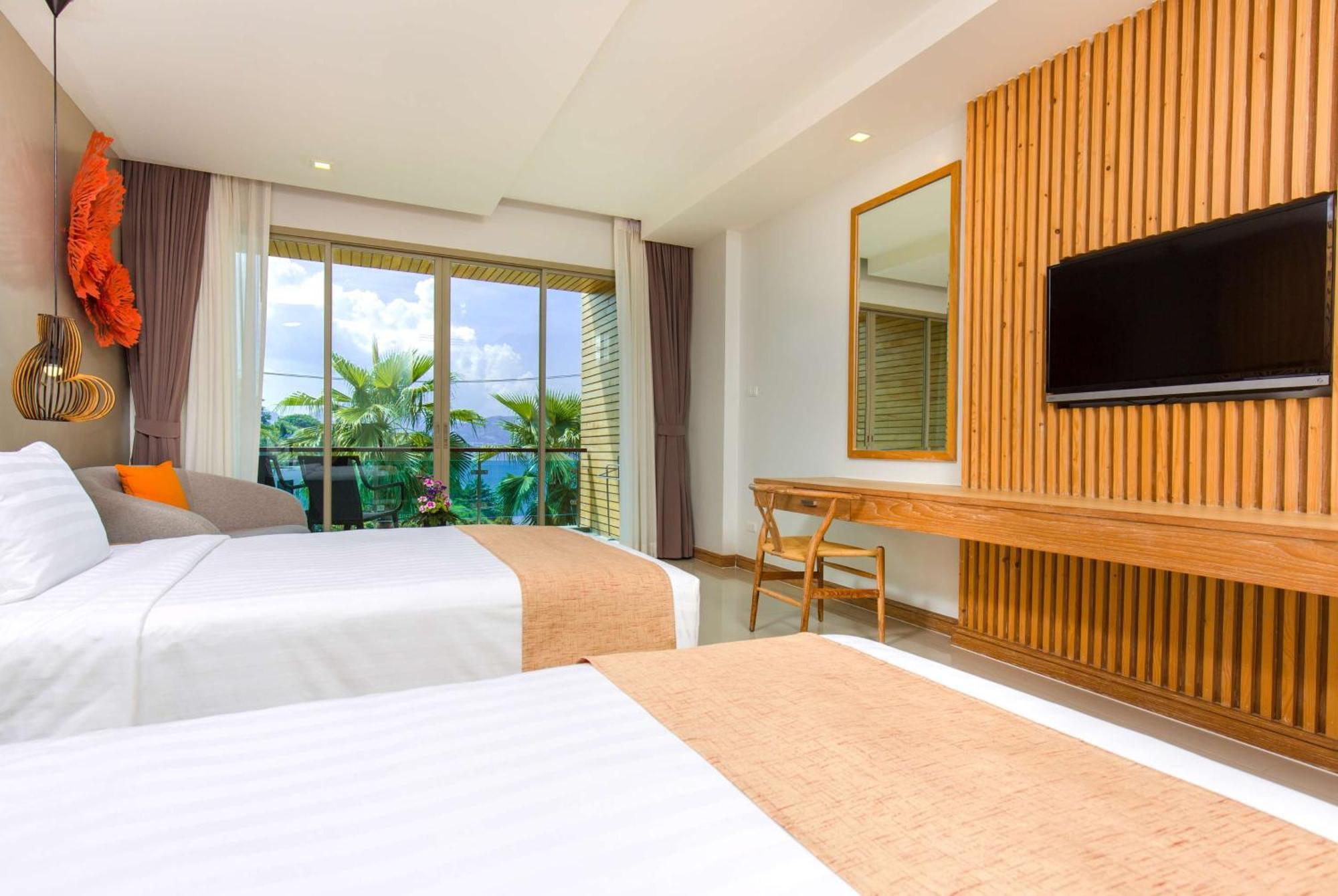 Wyndham Grand Phuket Kalim Bay Hotell Patong Eksteriør bilde Deluxe Room