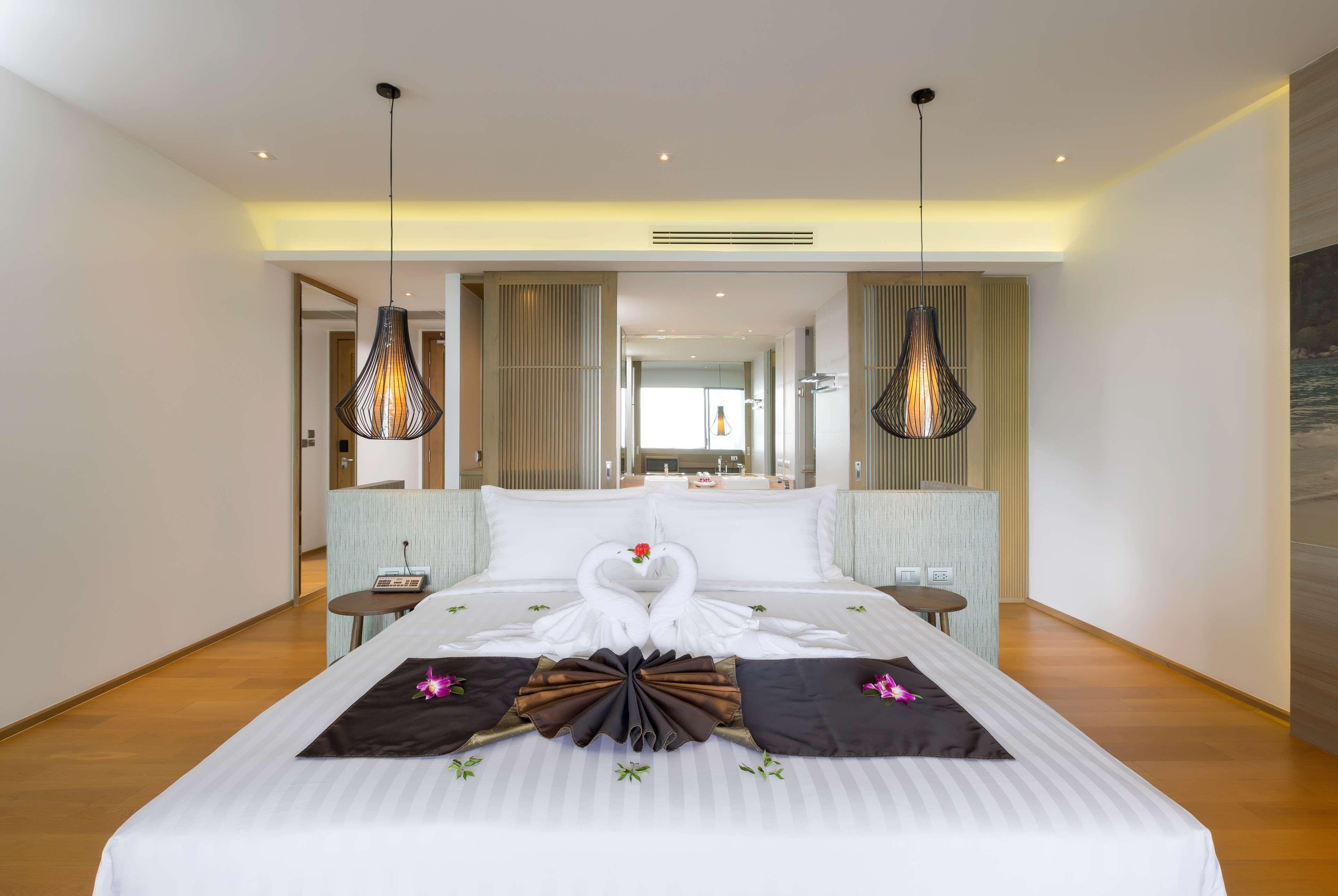 Wyndham Grand Phuket Kalim Bay Hotell Patong Eksteriør bilde Deluxe Ocean View