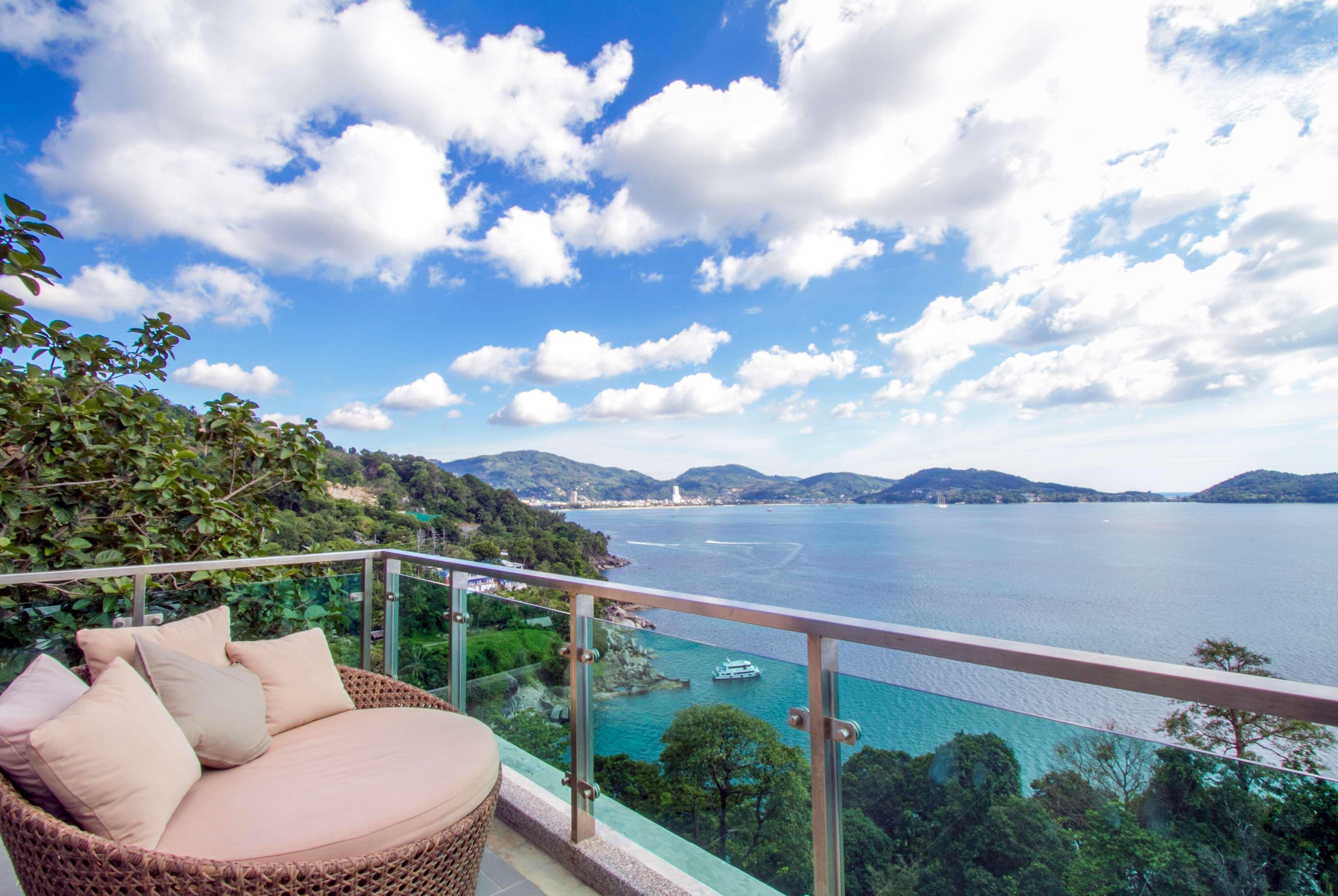 Wyndham Grand Phuket Kalim Bay Hotell Patong Eksteriør bilde View from the hotel