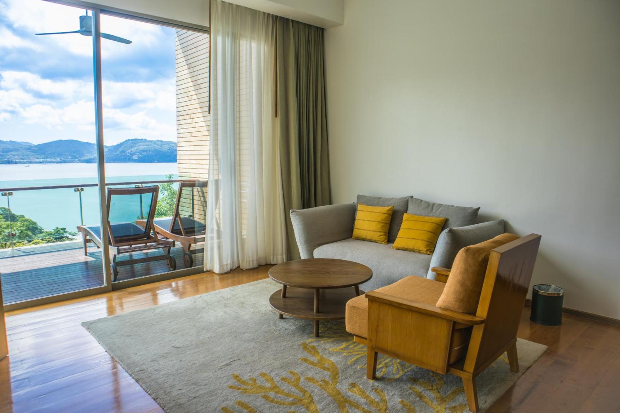 Wyndham Grand Phuket Kalim Bay Hotell Patong Eksteriør bilde Living room