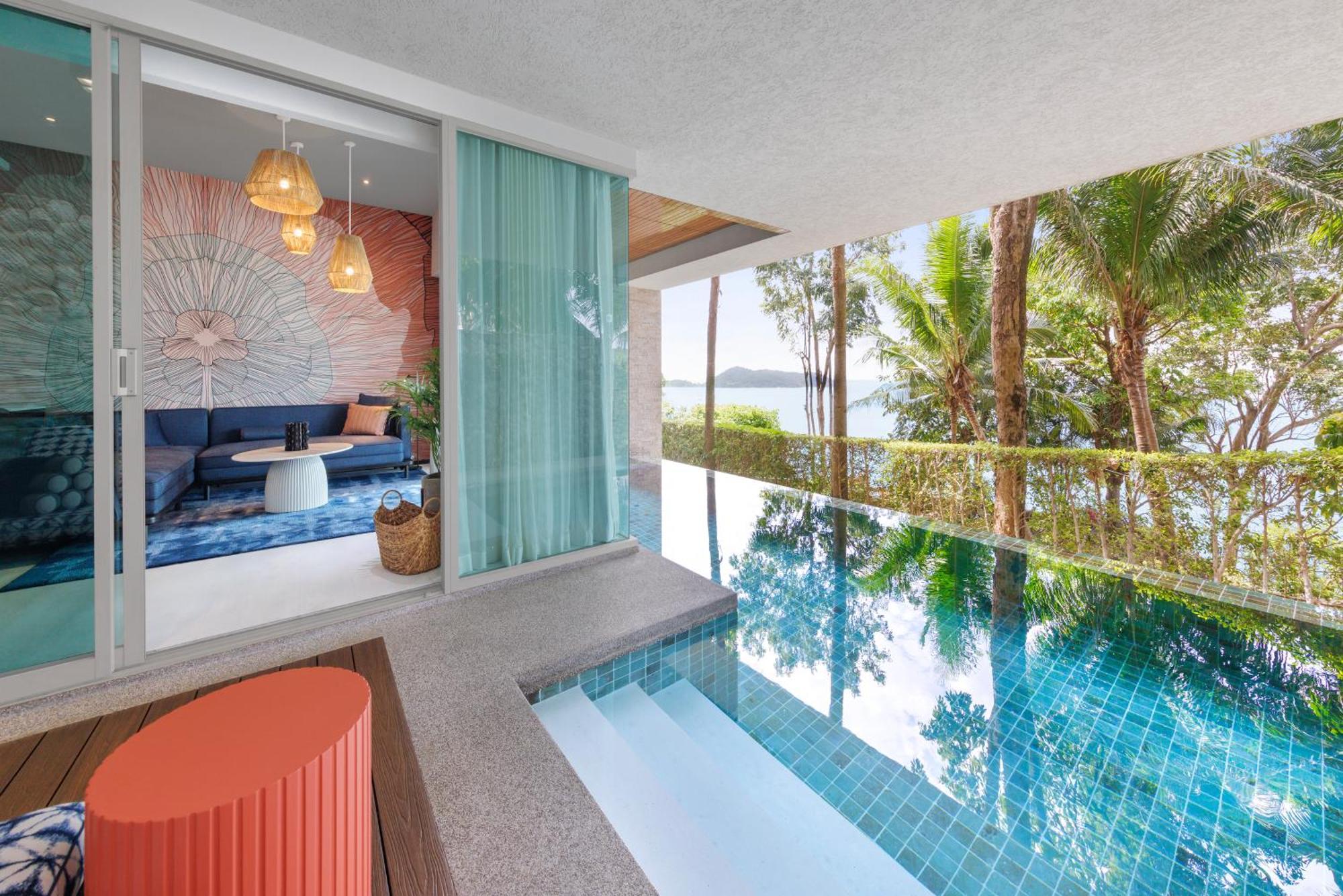 Wyndham Grand Phuket Kalim Bay Hotell Patong Eksteriør bilde The swimming pool at the hotel