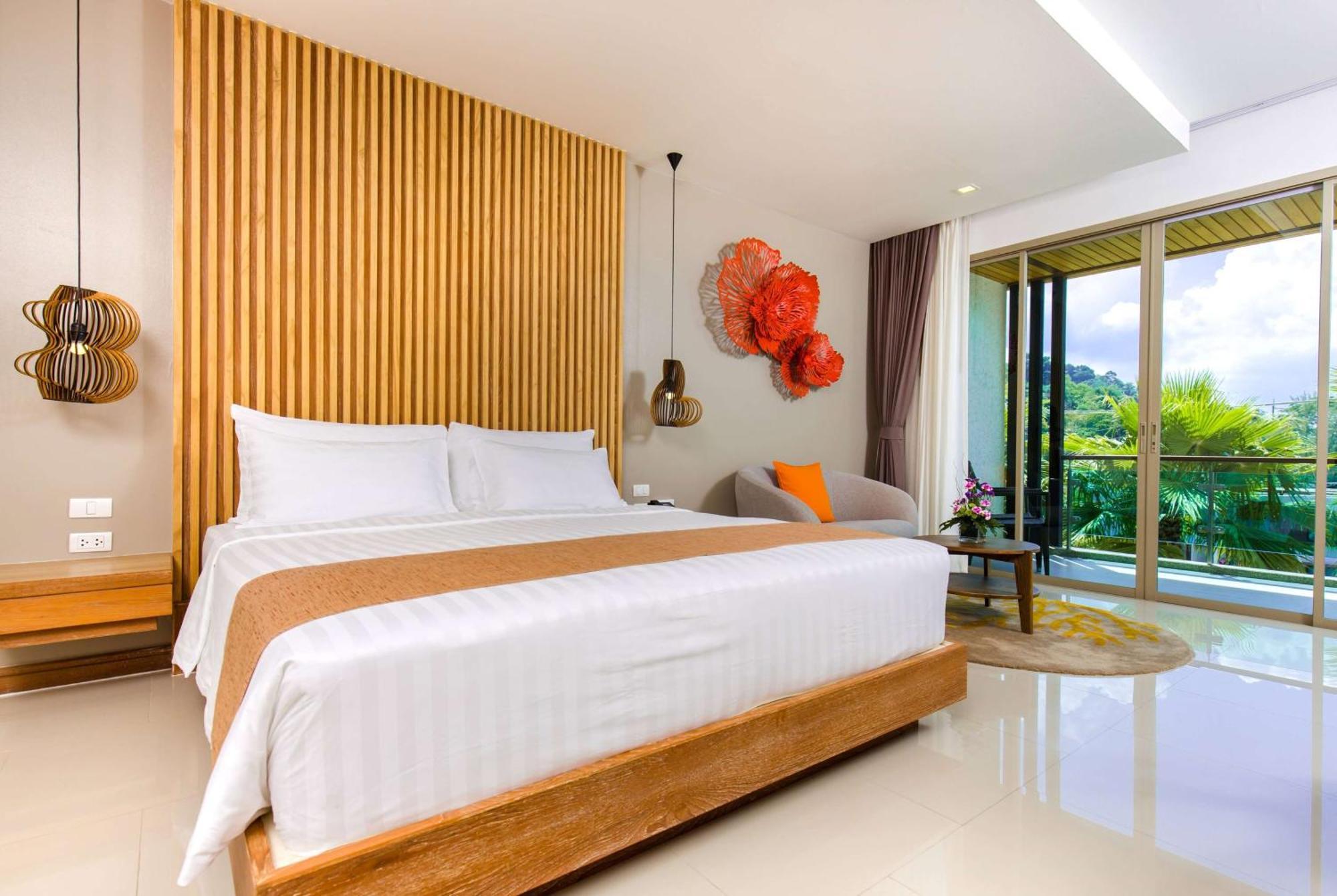 Wyndham Grand Phuket Kalim Bay Hotell Patong Eksteriør bilde Deluxe Ocean View