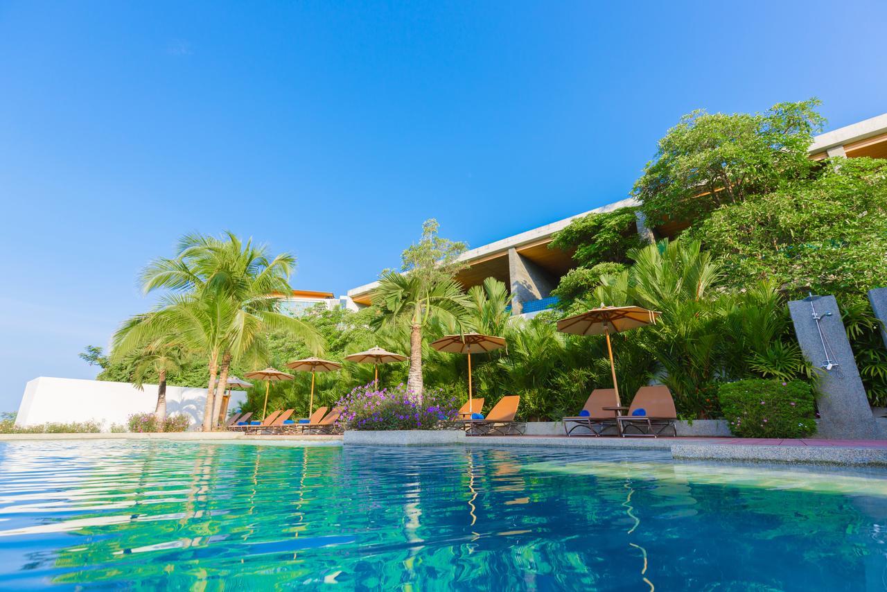 Wyndham Grand Phuket Kalim Bay Hotell Patong Eksteriør bilde The swimming pool at the hotel